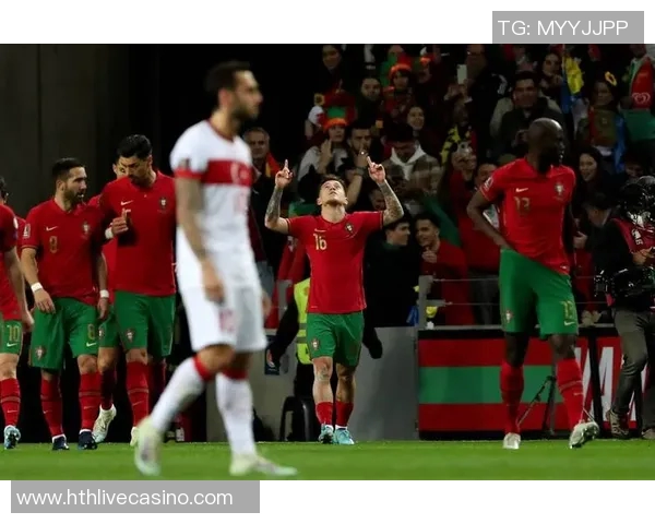 意大利与土耳其足球对决精彩回顾与战术分析 意大利与土耳其足球对决精彩回顾与战术分析